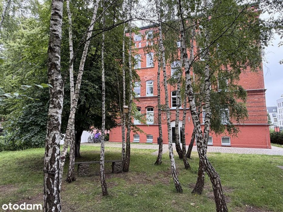 2 pok ul. Łopuskiego w Śródmieściu Kołobrzegu, ok 2 km od Morza