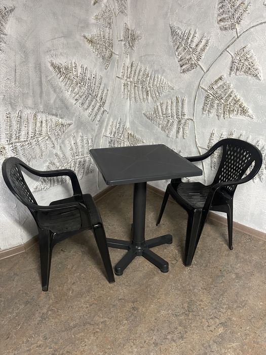 Plastikowy ogrodowy stół