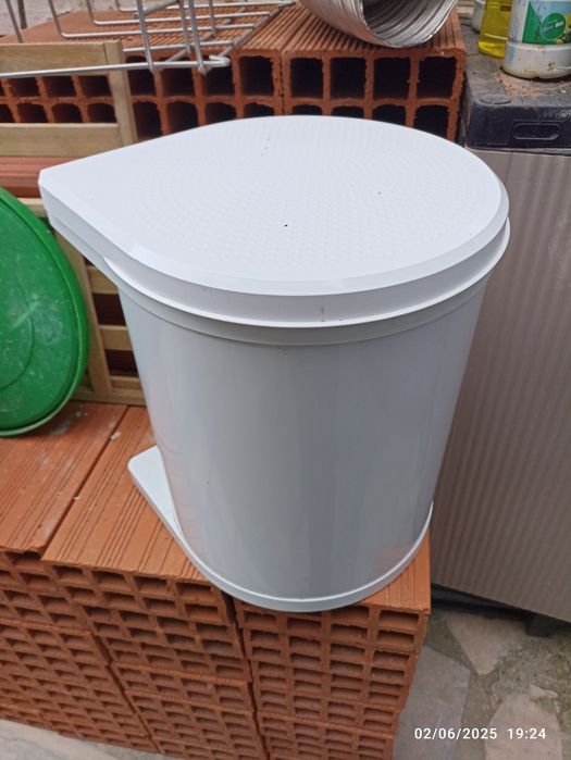 Balde de cozinha interior64282679630849120