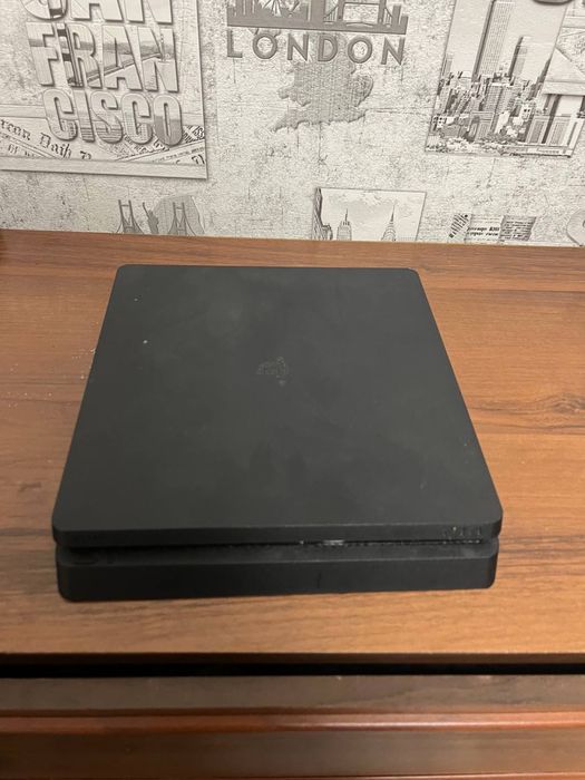 Приставка Sony PlayStation 4, на 1 тб