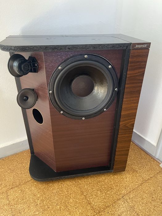 Excelentes Colunas Bose 505