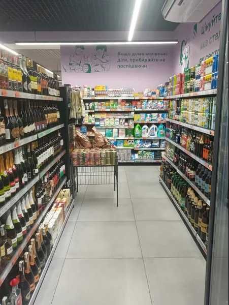 Нежитлове фасадне приміщення загальною площею 269.75 кв.м.