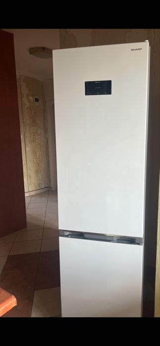 Sprzedam lodówko-zamrażarkę marki Sharp