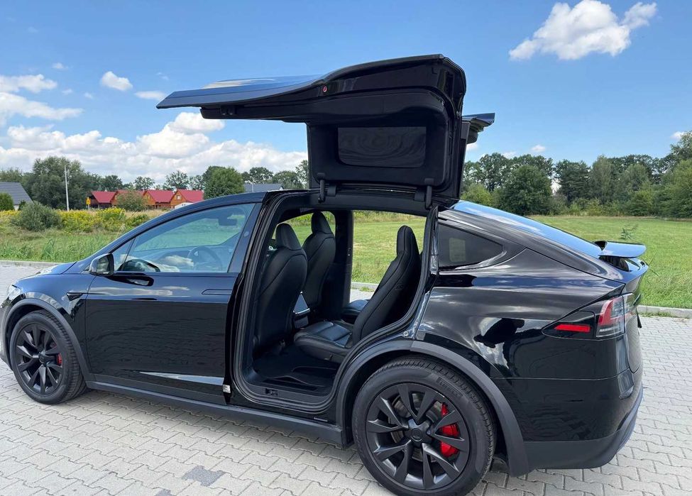Tesla Model X 2023