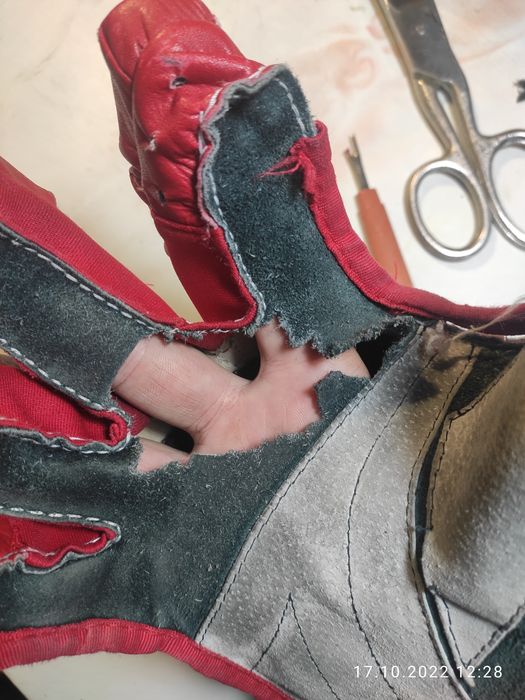 Ремонт хоккейных перчаток, Краги, ловушки, блины.краги