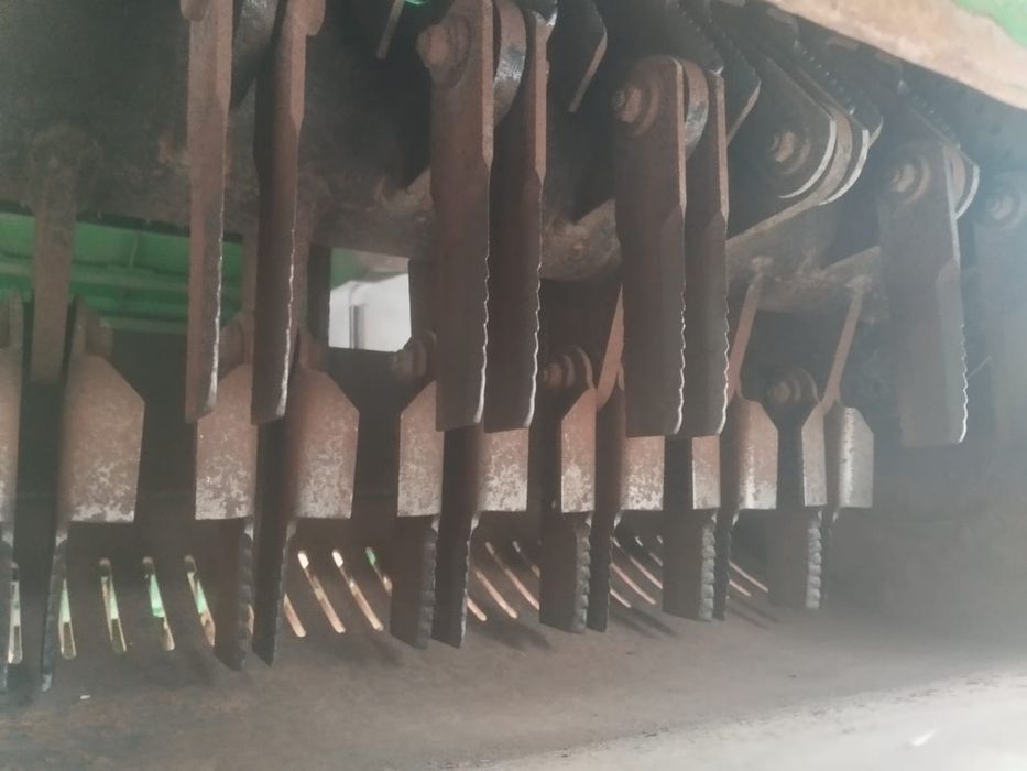 Комбайн John Deere S690i Продаж