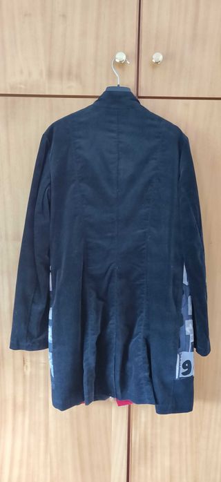 Casaco Desigual Preto e Vermelho - Tamanho 44