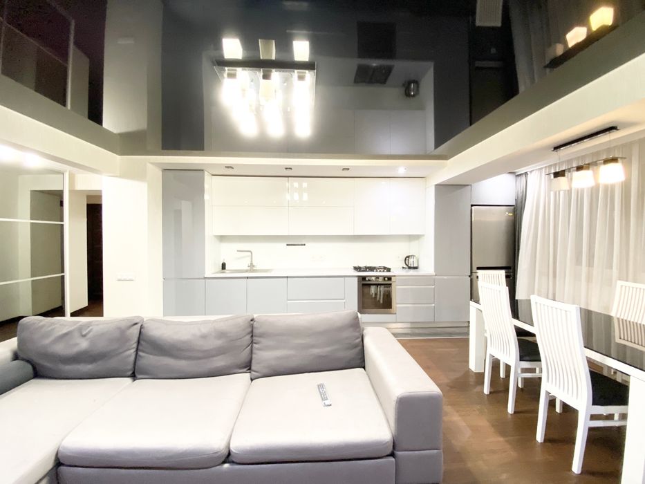 Люкс в центре, вид на Днепр