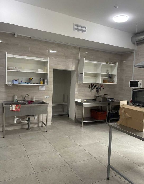 Здається комерційне приміщення на вул. Замостянська