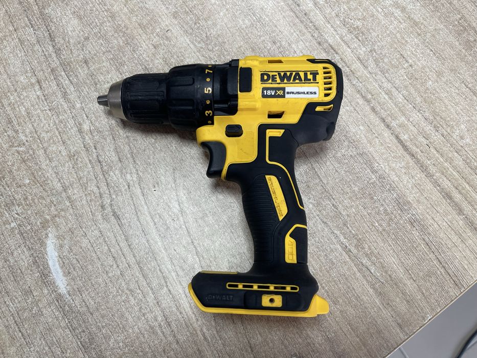Dewalt DCD777 / безщітковий шурупокрут Девольт
