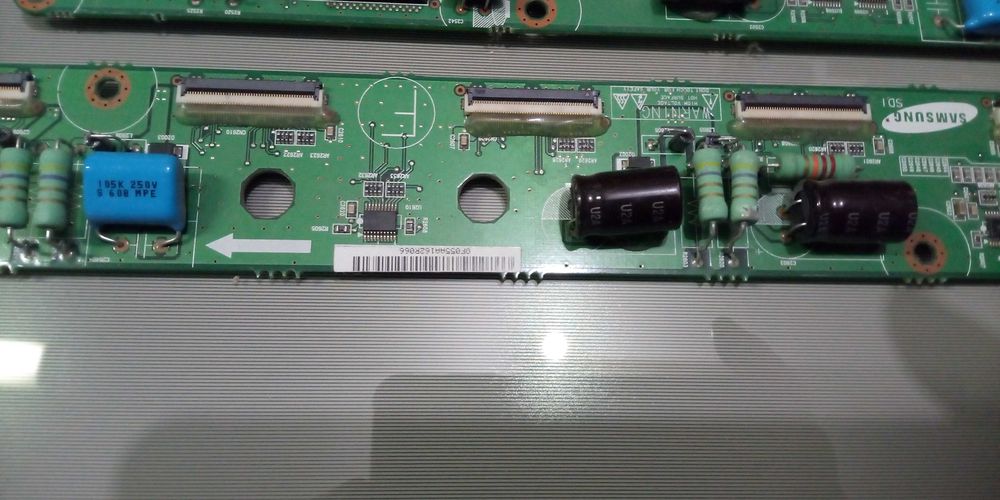 Плазма Philips 42Pf5321/12 по деталям