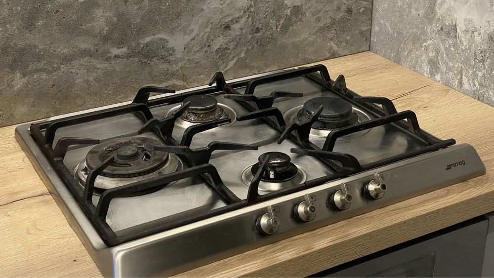Газова поверхня smeg