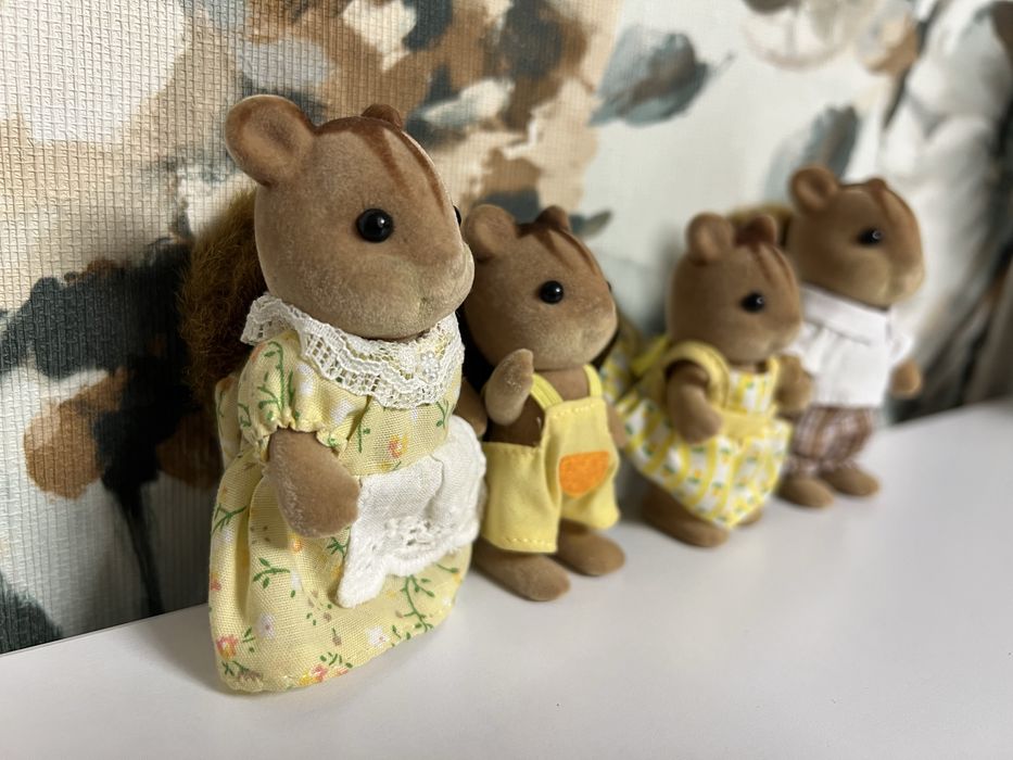 Sylvanian families calico critters семья чихуахуа ежиков белочек