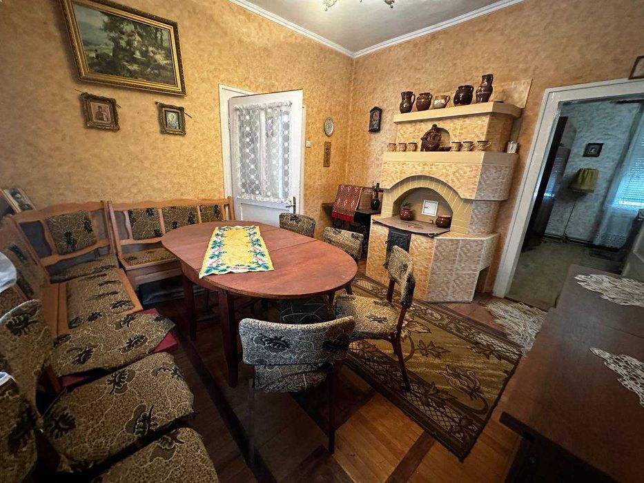 Продається будинок у смт. Дубове