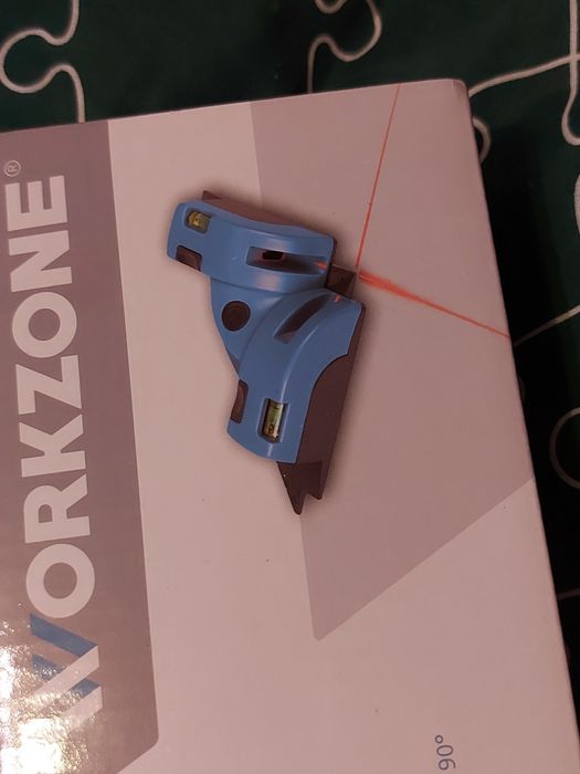 Nowy kątomierz laserowy do płytek podloog