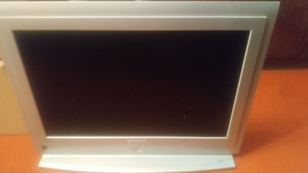 Продам телевизор SAMSUNG LW29A13W