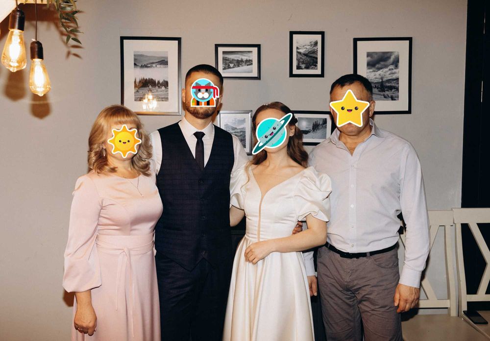 Чоловічий костюм трійка темно-синій