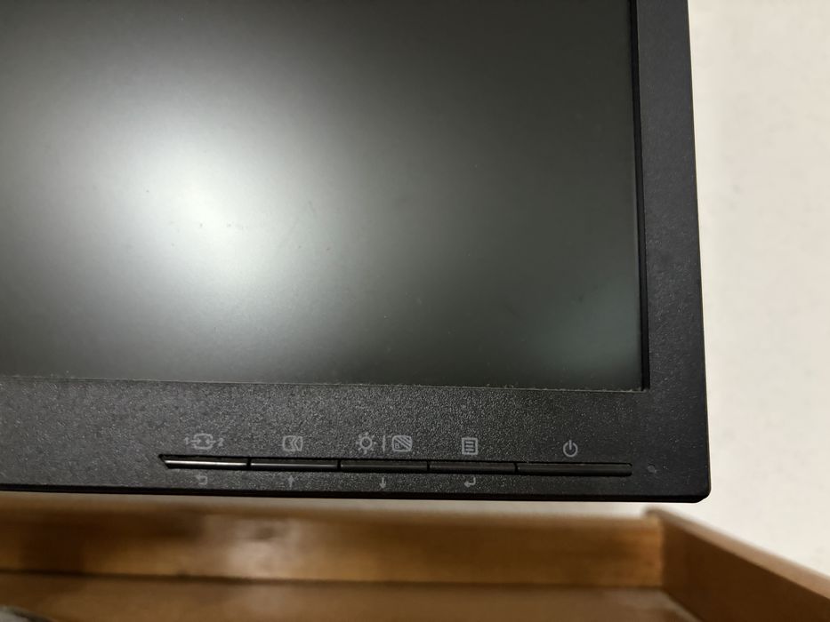 Monitor lenovo com pouco uso