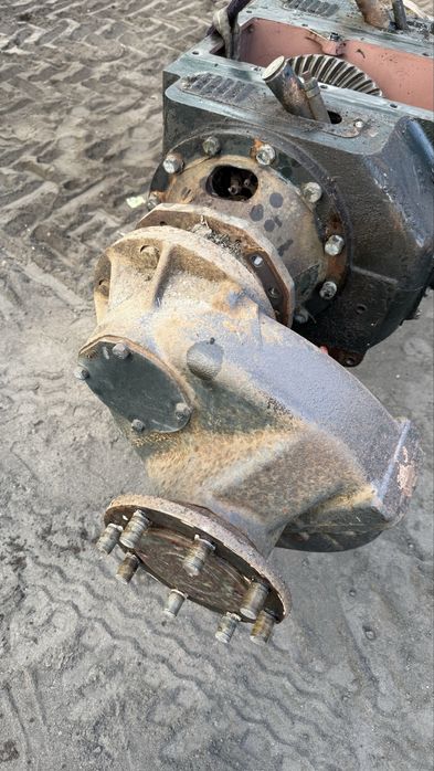 Tylny most ze zwolnicami Zetor 7211,6211,itp. do Ursus C-360