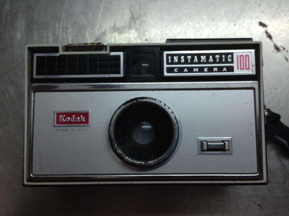 Kodak Instamatic 100 Camera64738674864769120