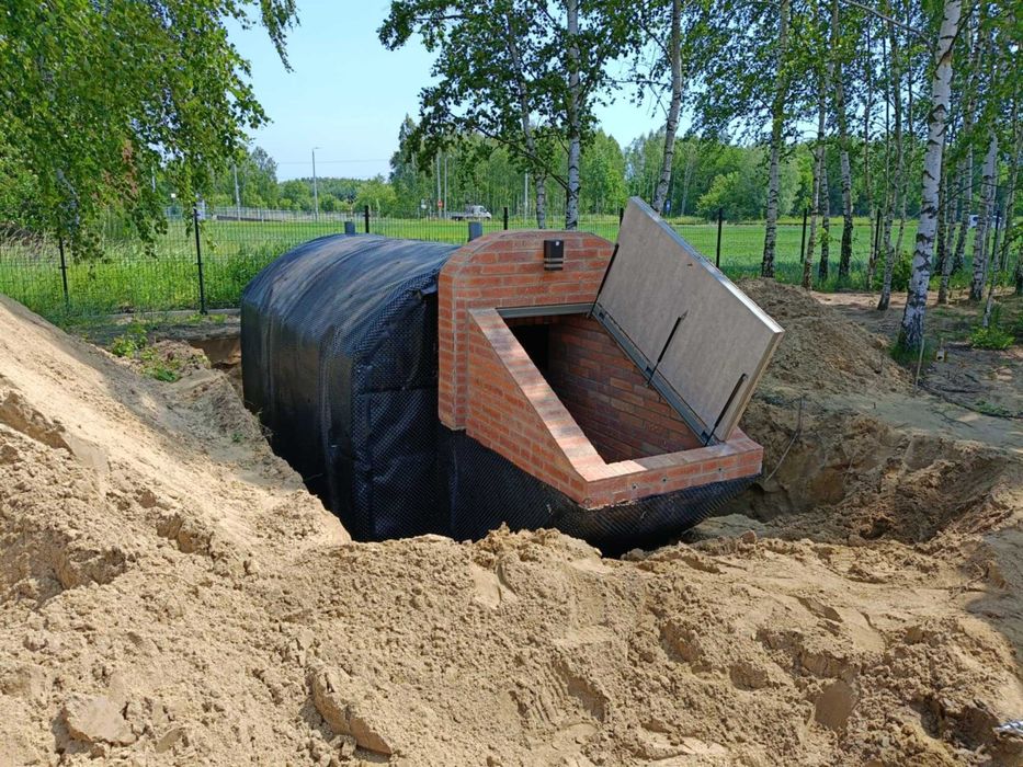 schron betonowy , piwniczka betonowa , ziemianka , piwnica , sauna ogrodowa