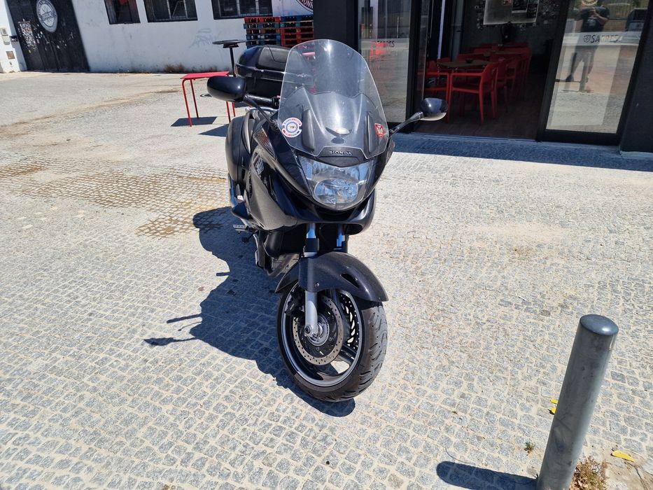 Honda nt700 em bom estado