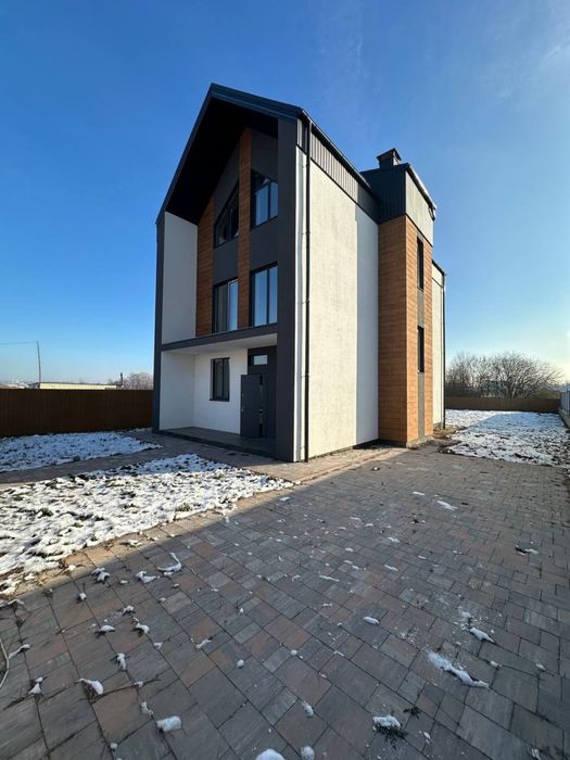 Будинок з ділянкою 8 соток та ГАЗОМ