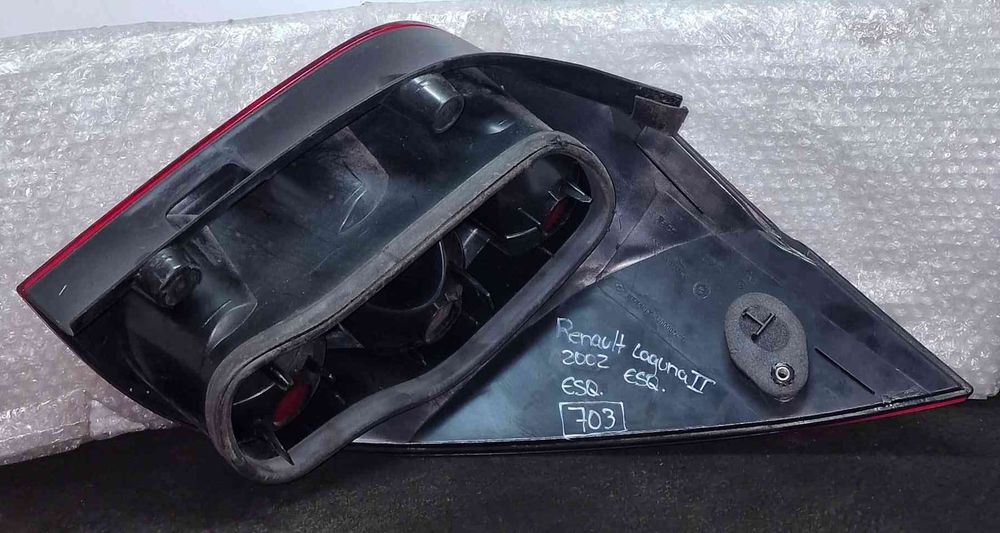 Farolim Esquerdo 8200002471 - RENAULT LAGUNA II