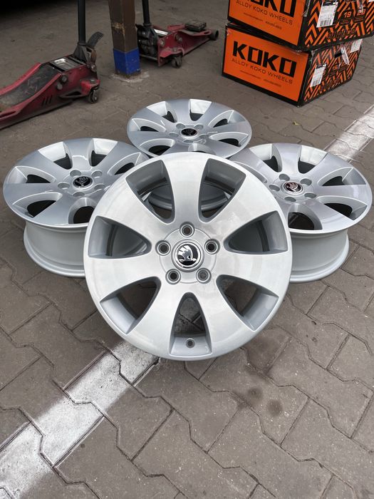 R16 5/112 j7 et45 dia57.1 Skoda Шкода Superb супер б Оригінал, як нові