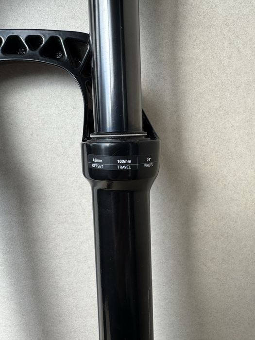 Вилка RockShox Judy Silver TK Solo Air Boost 29 дюймов 100 мм