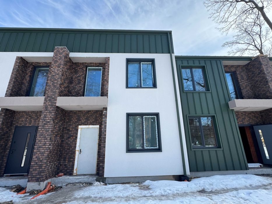 Таунхауси в Ірпені біля озера! є варіан із штукатуркою. Телефонуй!