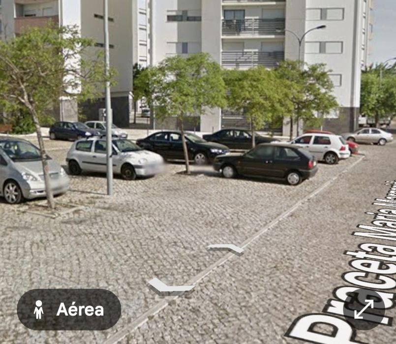 Garagem em Box ....