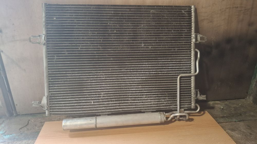 Радіатор кондеционера мерседес.