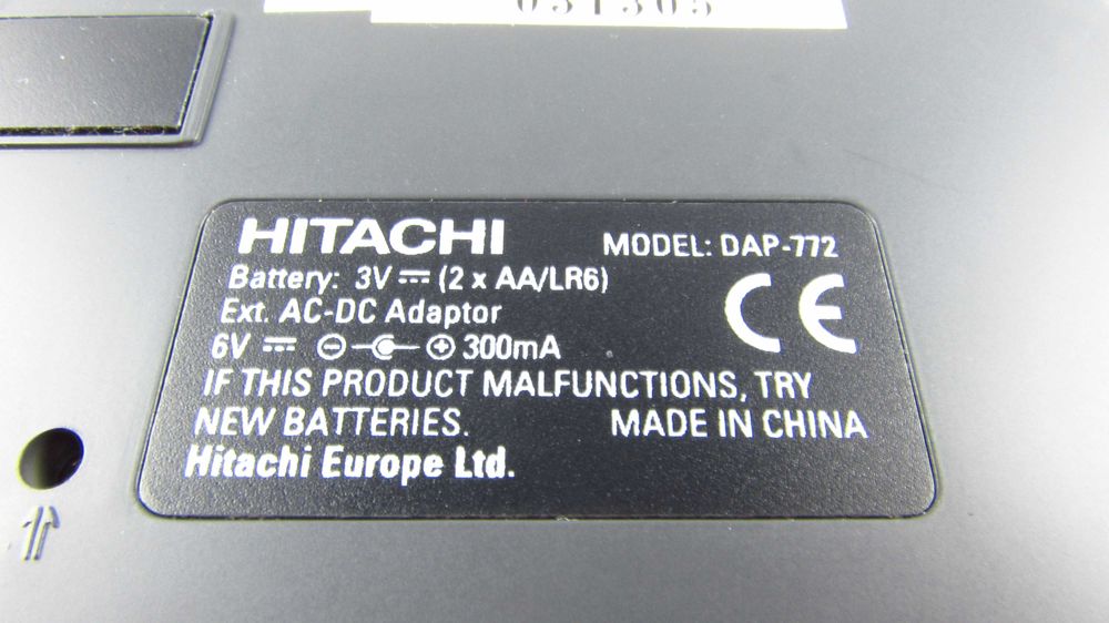 HITACHI Personal CD Player & Car Kit Odtwarzacz Discman Walkman DAP772