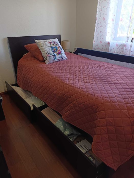 Mobilia de quarto solteiro Ikea Malm preto