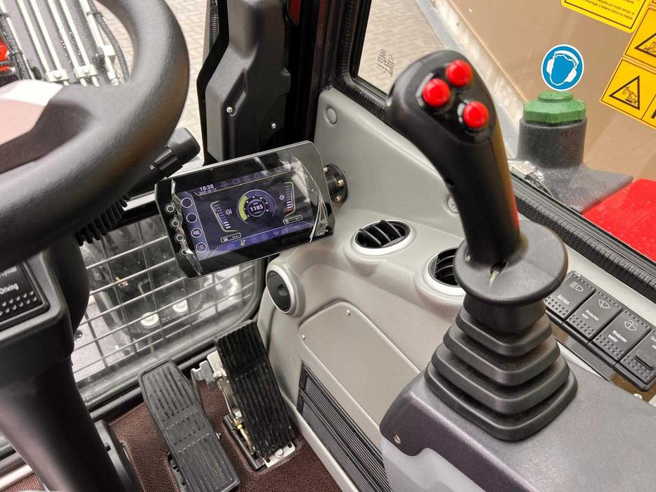 MINI GIRATORIA XN35 PRO RODAS Motor Kubota