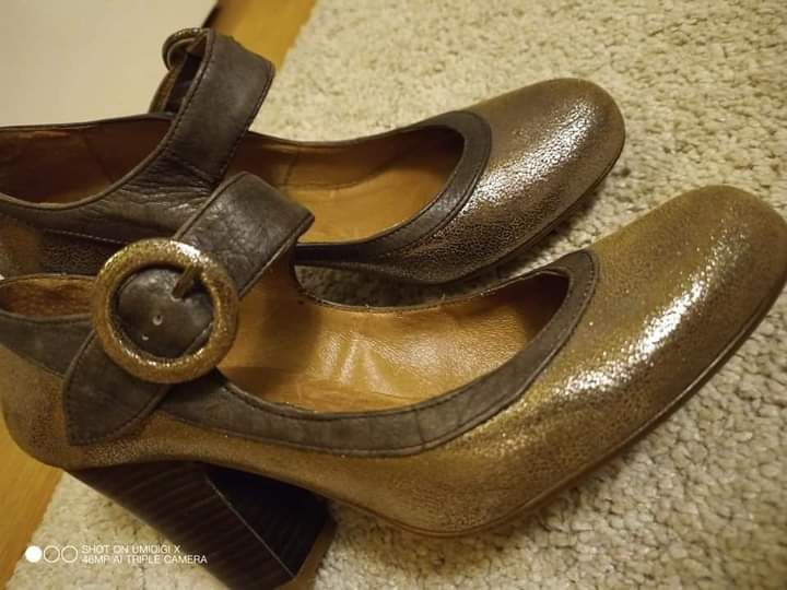 Złote pantofle Clarks