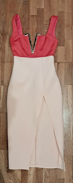 Sukienka ołówkowa wycięcie na nodze midi