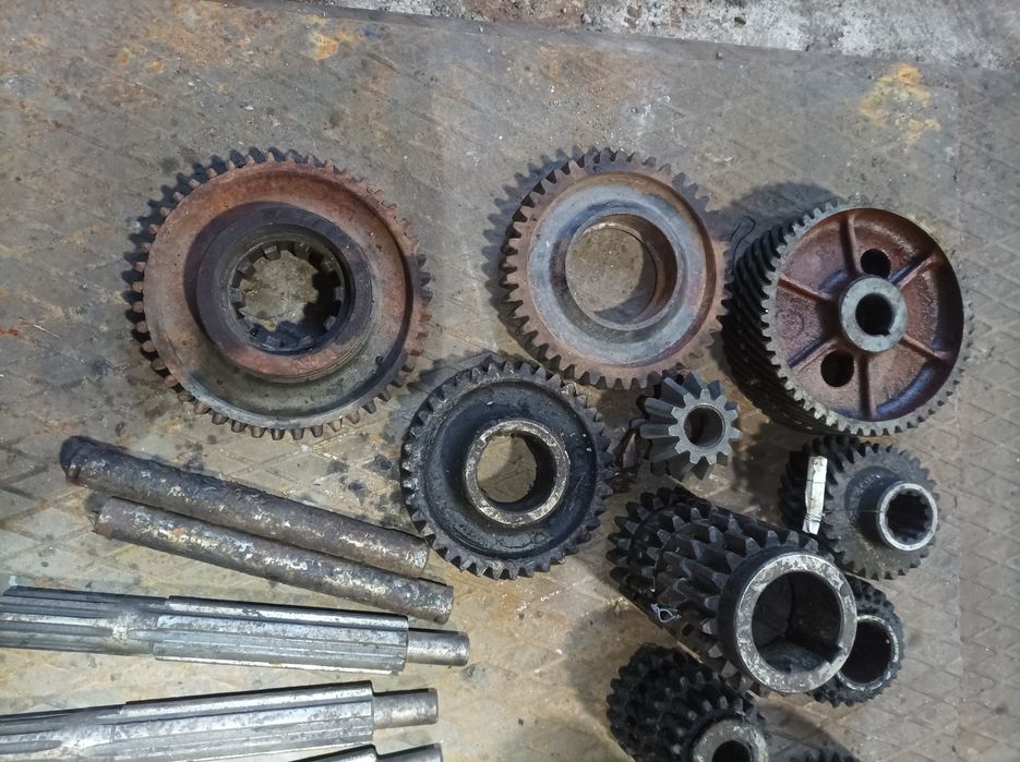 Продам шестерні КПП ЗІЛ газ