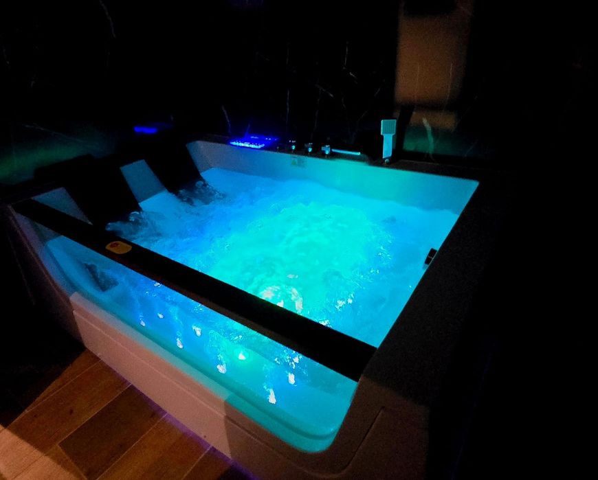 Apartament z jacuzzi/wanna/studio fotograficzne