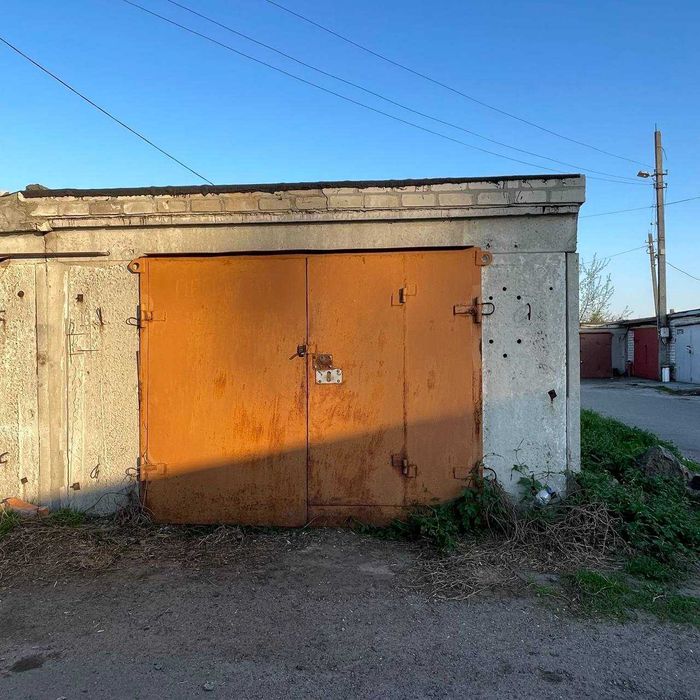 Гараж бетонный с ямой в кооперативе Молодежный