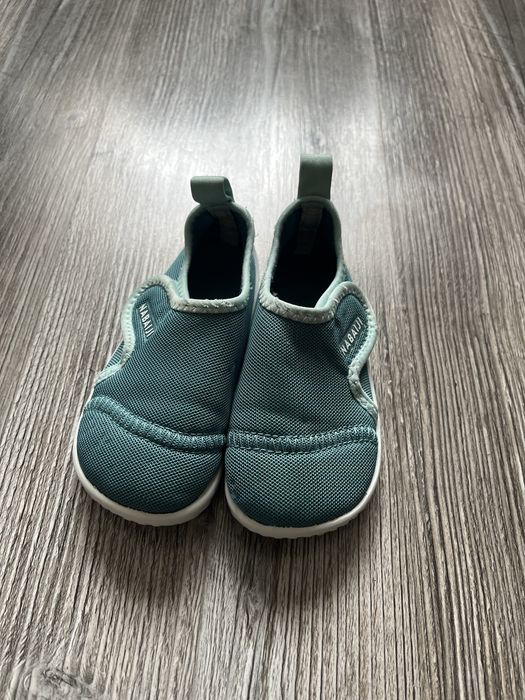 Buty do wody Decathlon rozmiar 24-25