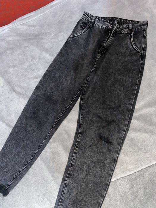 Жіночі джинси Mom