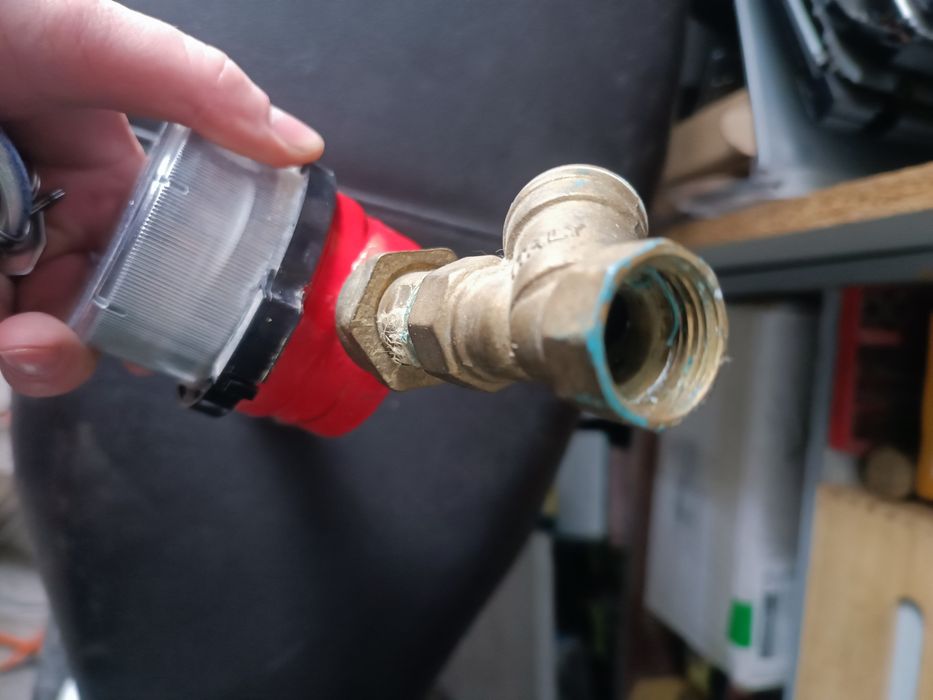 Счётчик для воды в полном монтажном комплекте