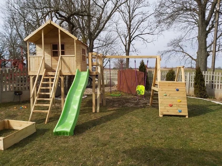 Solidny plac zabaw, domek dla dzieci