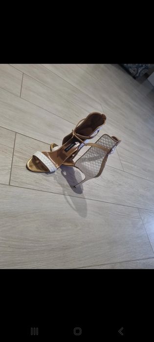 Sapatos  nunca usados