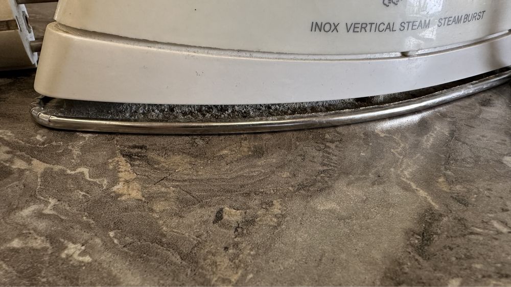 Утюг для одежды Clatronic