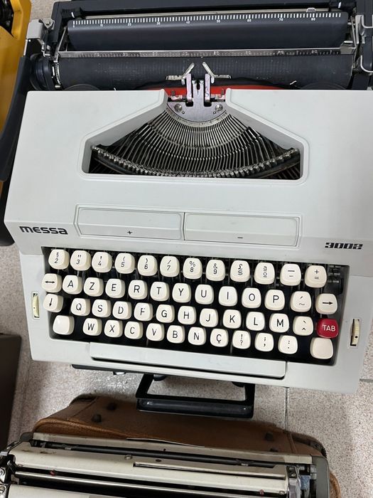 Maquina de escrever antiga