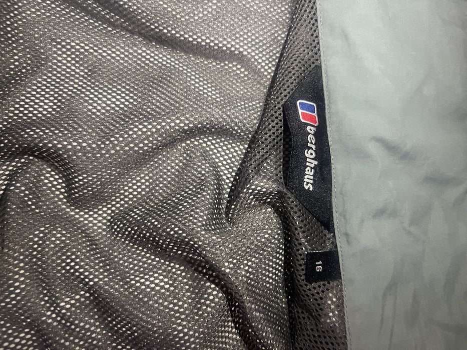 Вітровка Berghaus