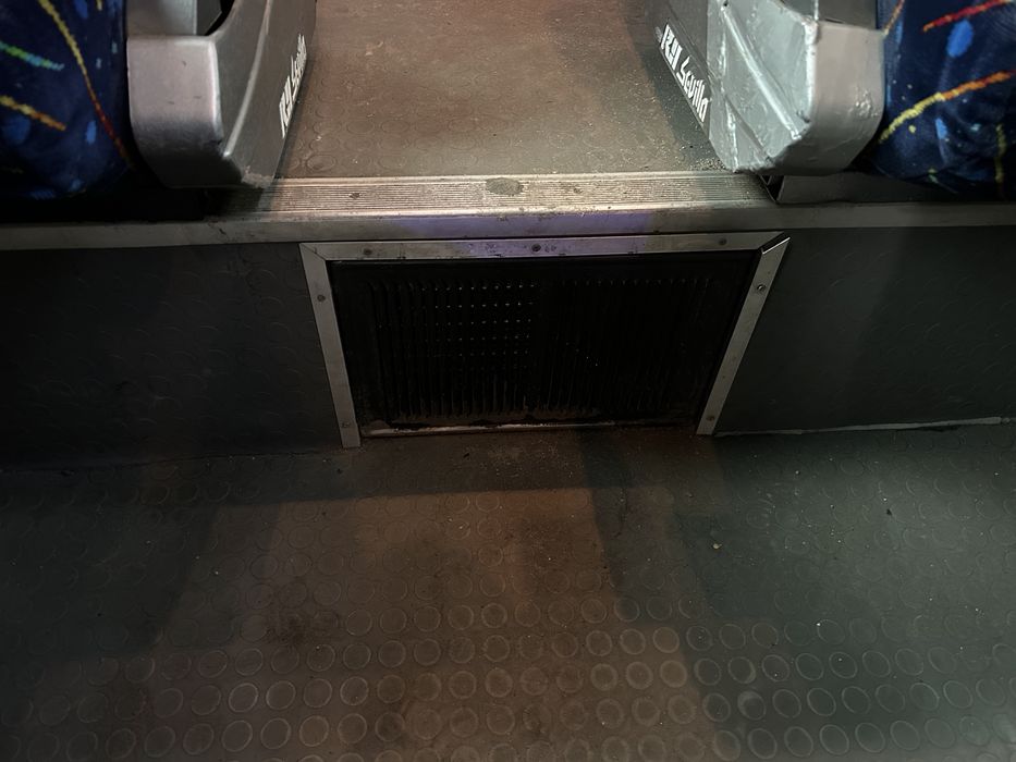 Продам Мерседес Спринтер 516 2.7 мотор